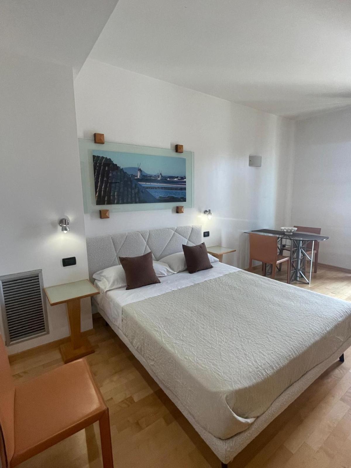 Garibaldi Citta' Apartment Trapani Luaran gambar